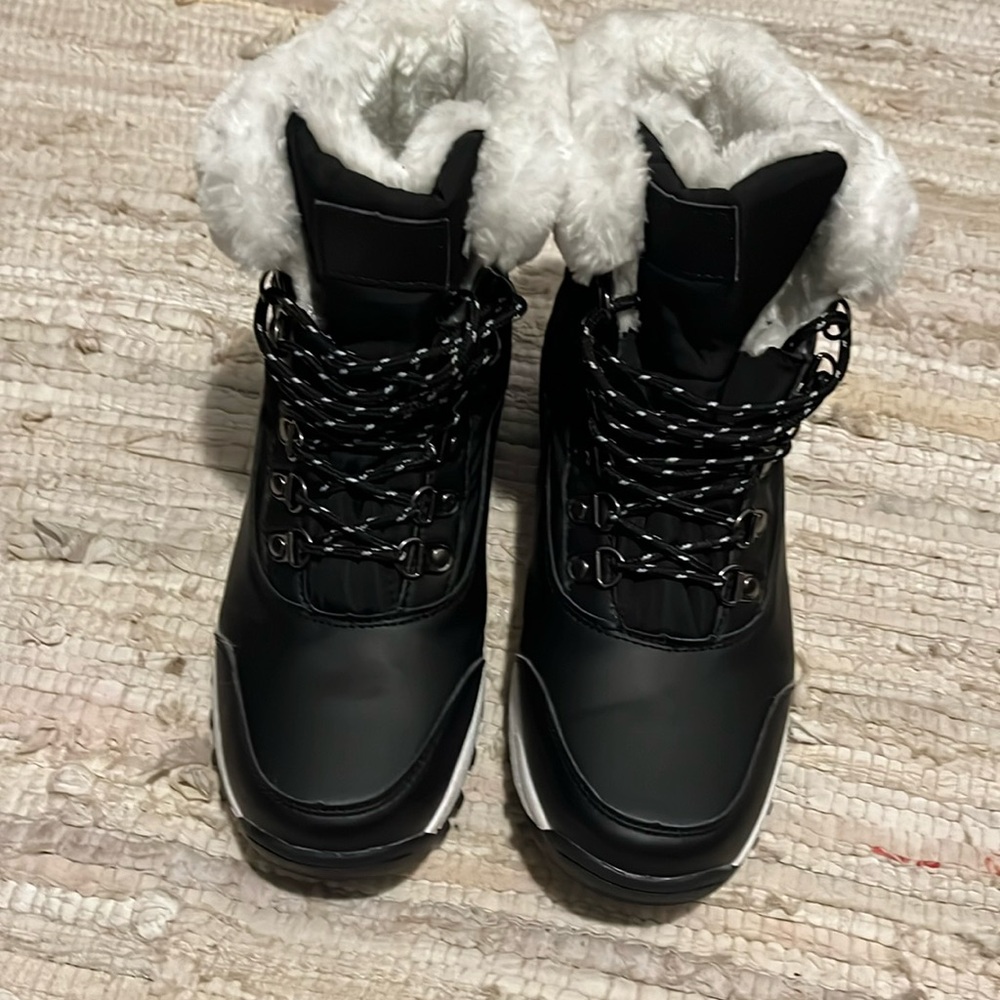 Black snow boots
